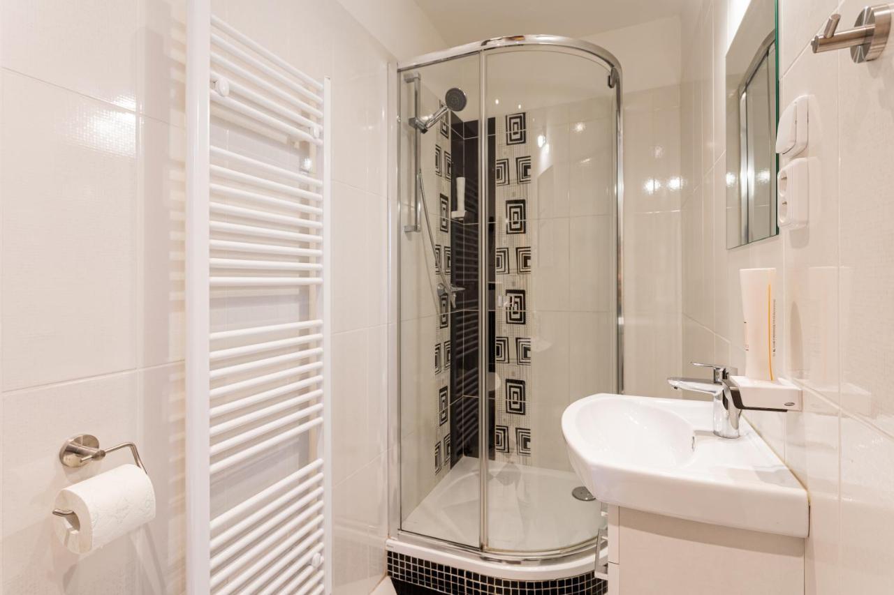 Hotel Jordánek Opočno Kültér fotó