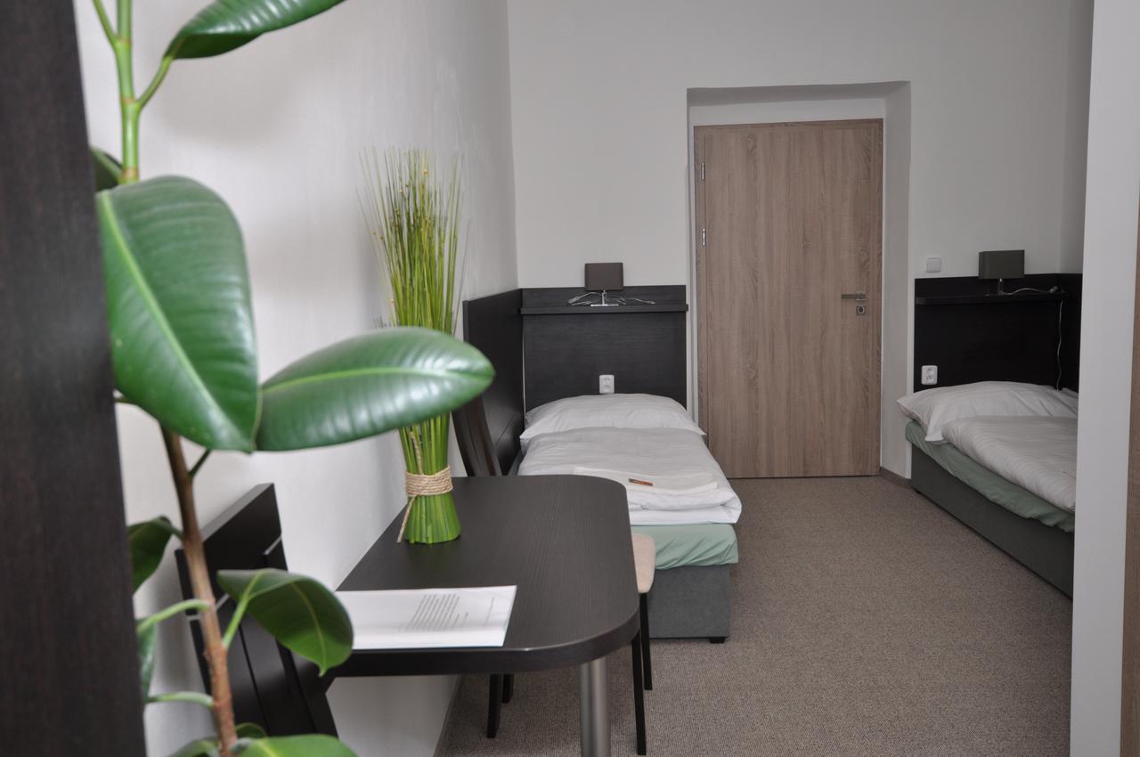 Hotel Jordánek Opočno Kültér fotó
