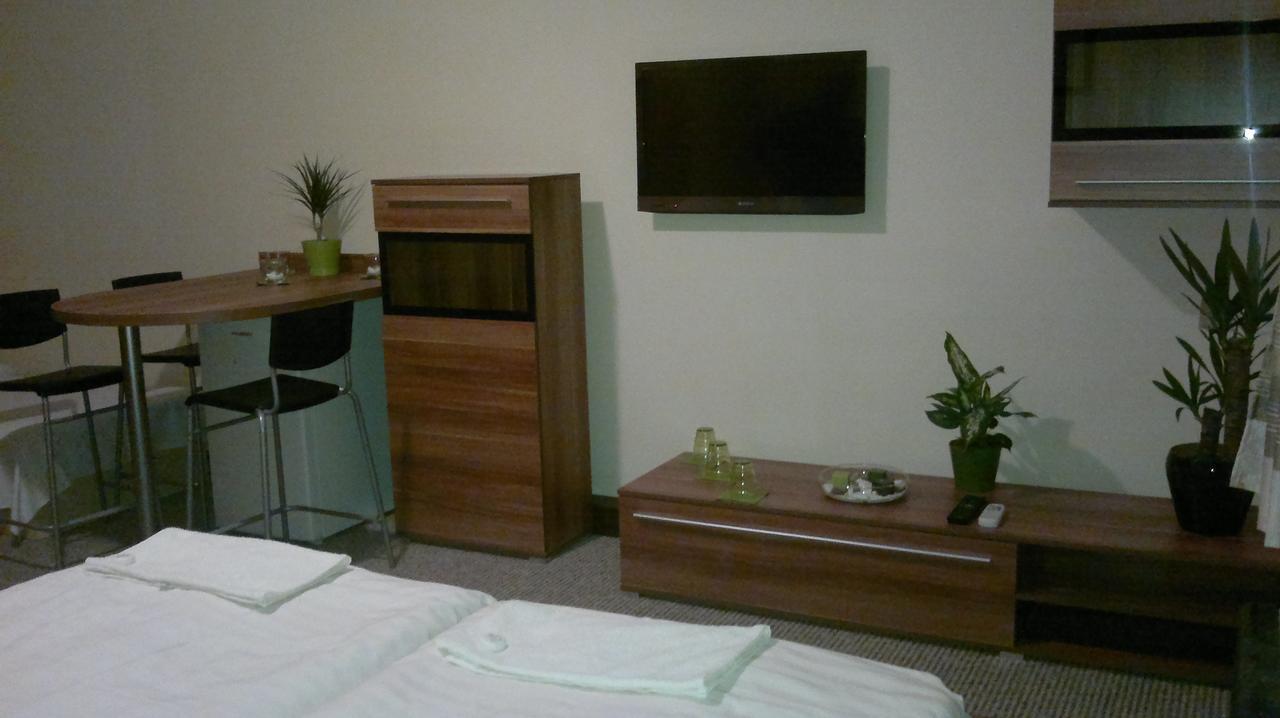 Hotel Jordánek Opočno Kültér fotó