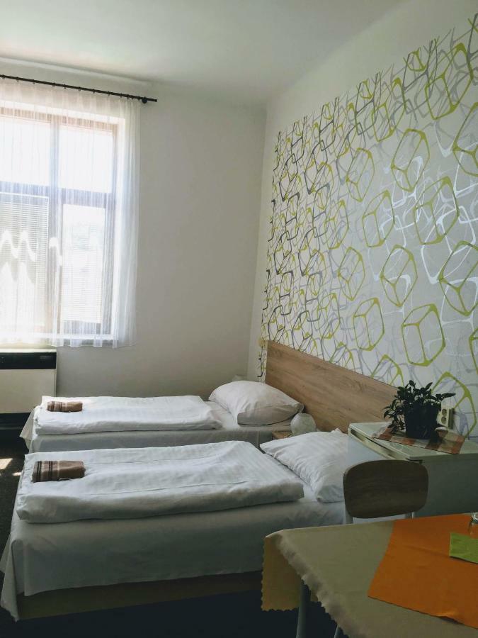 Hotel Jordánek Opočno Kültér fotó